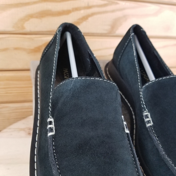 Suede Leather Loafer Black Slip on Comfort Shoes Moc Toe NEW CL Passports 6M NEW - Picture 10 of 10
